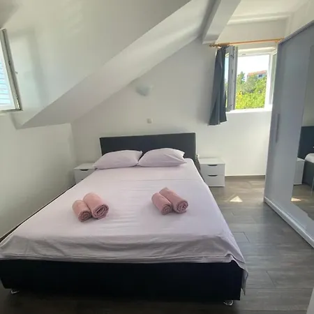 Appartement Ruza In The Attic Of The House *