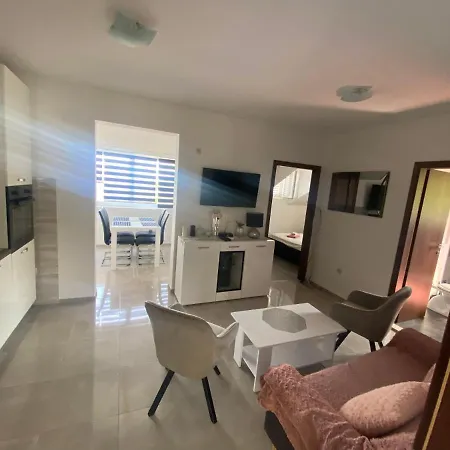 Apartman Ruza In The Attic Of The House